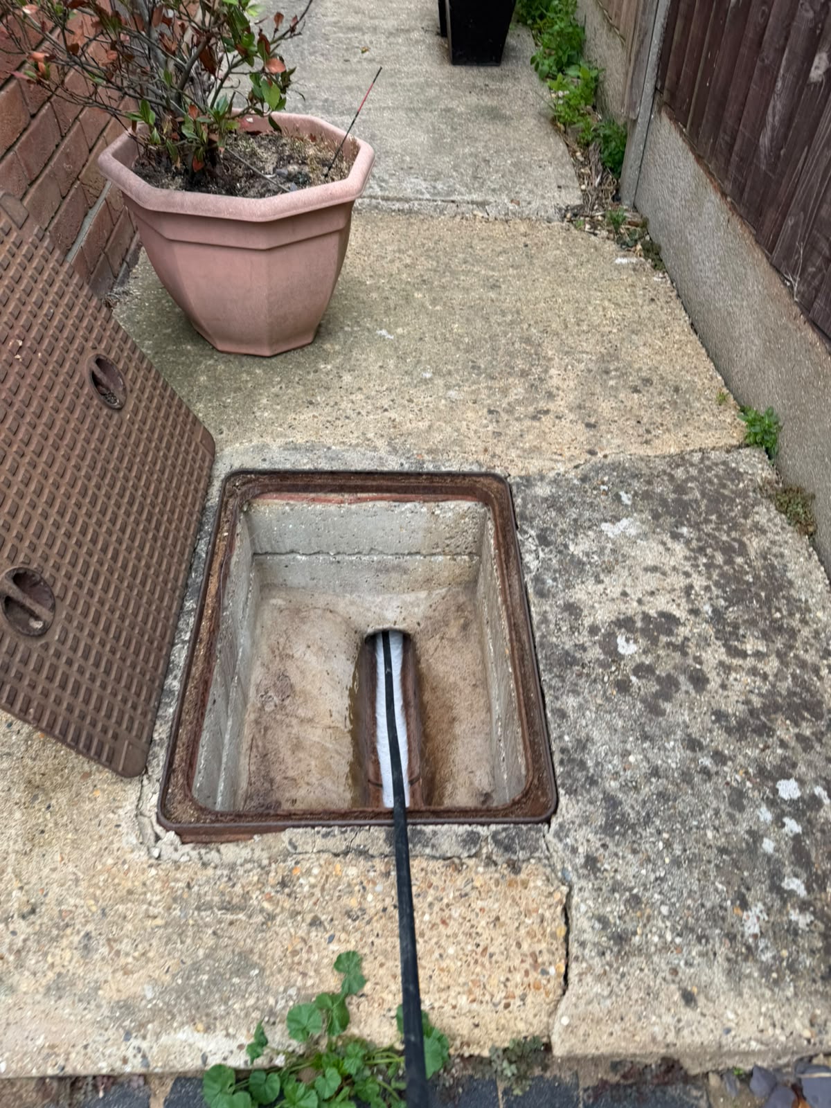 Drainage pipes with pressure washer