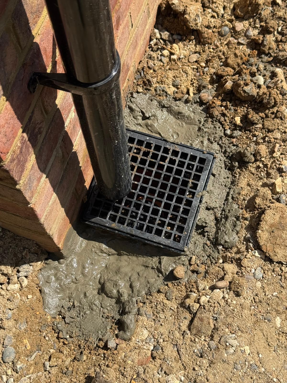 New drainage for external pipe